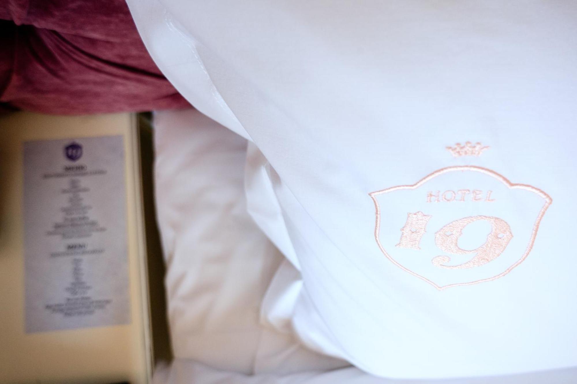 Hotel 19 Kharkiv Chambre photo