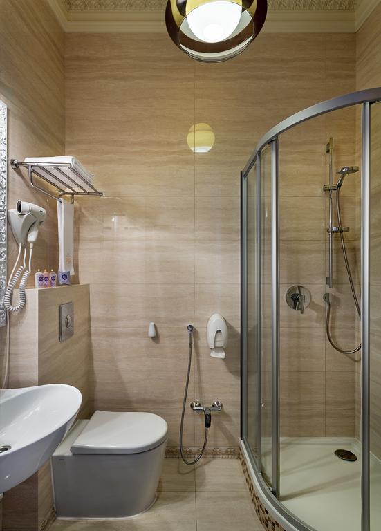 Hotel 19 Kharkiv Extérieur photo